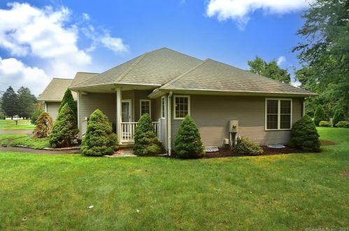 262 East St, Middletown, CT 06457-1909