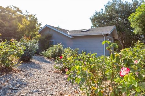 225 Hacienda Ave, San Luis Obispo, CA 93401-7967