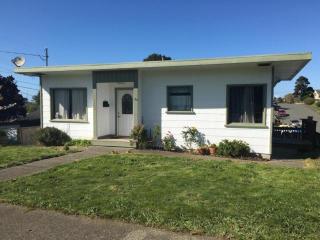 1406 Mccullen Ave, Eureka, CA 95503-3819