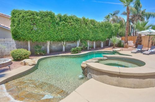 44360 Villeta Dr, La Quinta, CA 92253-3885