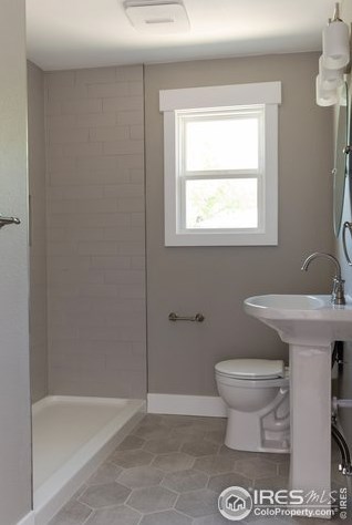 910 Harrison Ave, Loveland CO  80537-4634 exterior