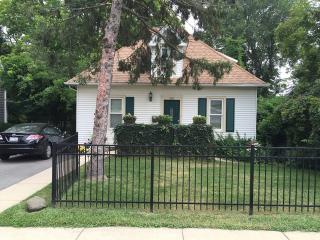 501 1st St, Geneva, IL 60134-1432