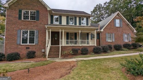 623 Maureen Ct, Stone Mountain, GA 30087-2842