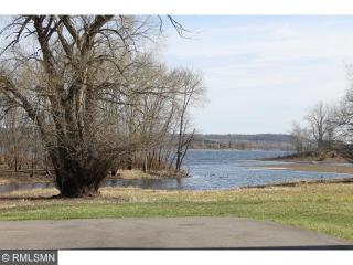 477 Mariner Dr, Douglas, MN 55003-1702