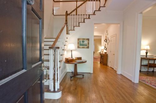 4423 Jett Rd, Atlanta, GA 30327-3563