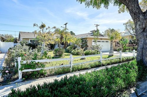 238 Nutwood St, Anaheim CA  92804-2533 exterior