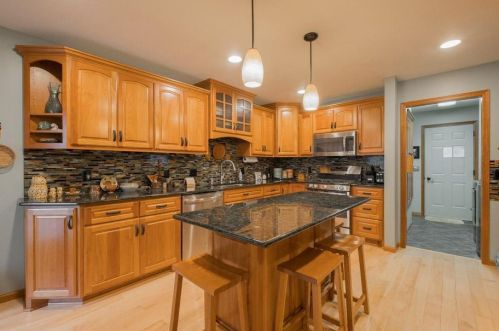 1102 Heywood Rd, Waterford, MN 55057-2954