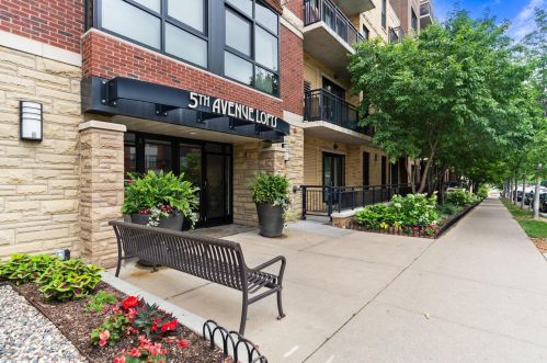 401 2nd St, Minneapolis MN  55401-2181 exterior