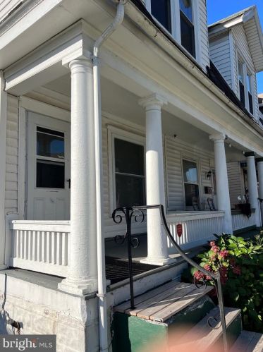 2311 Luce St, Harrisburg, PA 17104-2746