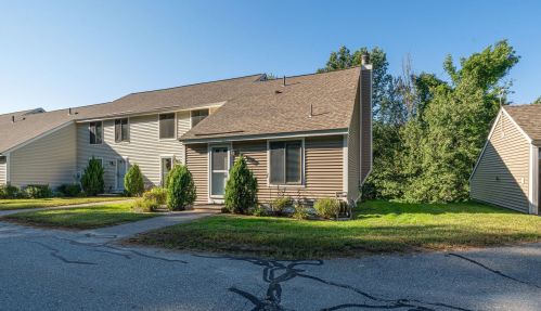 136 Canterbury Ln, Londonderry, NH 03053-3633