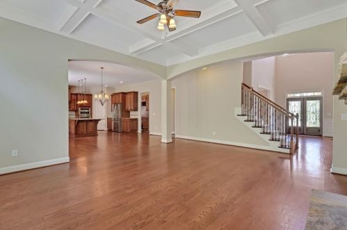 619 Rocky Creek Pt, Holly Springs, GA 30188-4727