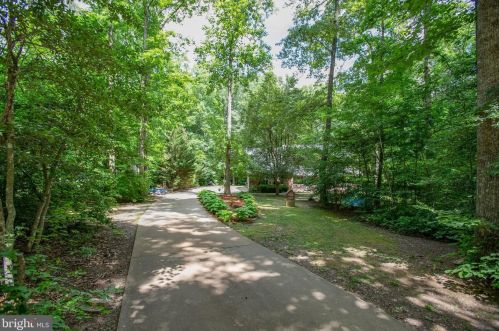 8901 Old Block House Ln, Spotsylvania, VA 22551-3513
