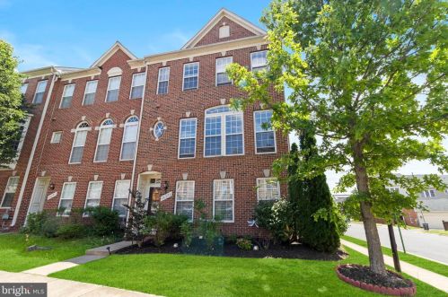 16373 Gangplank Ln, Woodbridge, VA 22191-6372
