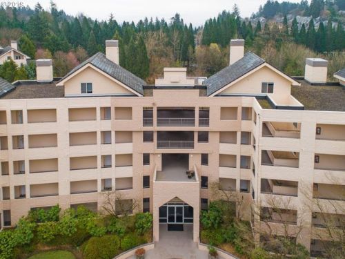6685 Burnside Rd, Portland OR  97210-6685 exterior