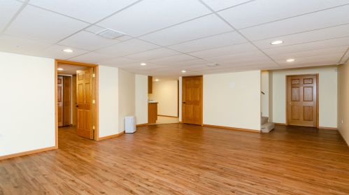 8749 Aintree Ln, Willowbrook IL  60527-8391 exterior