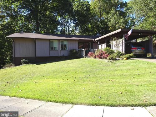 12322 Hollyhock Ct, Woodbridge VA  22192-2001 exterior