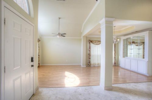 4025 Randall Ln, Carrollton TX  75007-1095 exterior