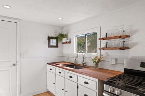 1436 Luxton St, Seaside CA  93955-5034 exterior