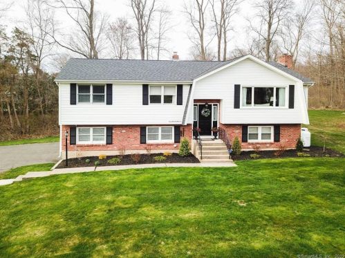111 Evan Rd, Southington, CT 06489-4107