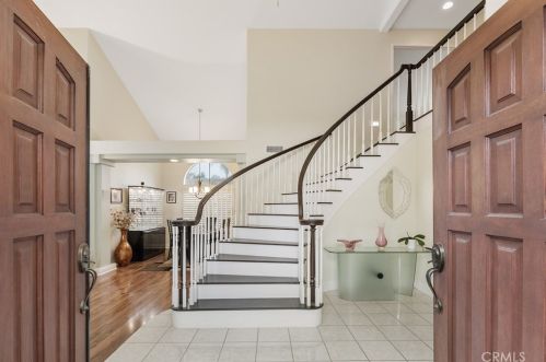 1874 Natalie Ln, Riverside CA  92506-4656 exterior