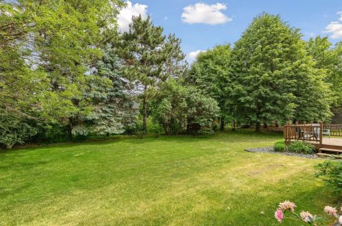 201 Dunbar Way, Saint Paul MN  55115-2815 exterior