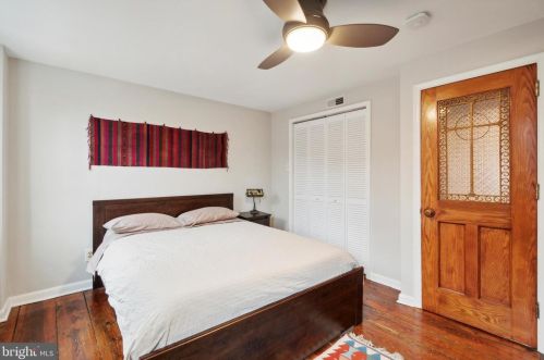 821 10th St, Philadelphia PA 19147-3726 exterior