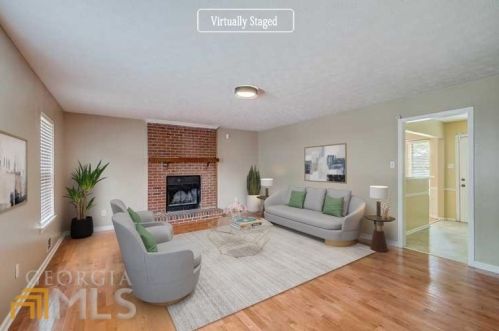 2910 Trotters Pointe Ct, Lithonia, GA 30039-6227