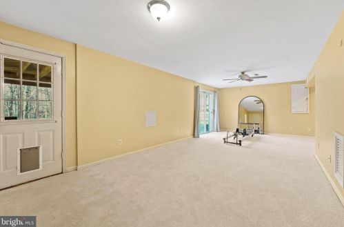 9625 Woodedge Dr, Springfield VA  22015-3017 exterior