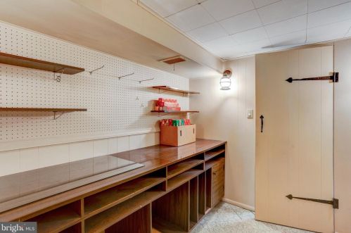 2113 Lyndell Dr, Lancaster PA  17601-5728 exterior