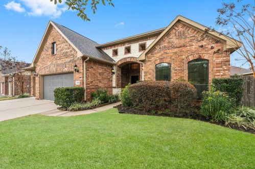 2042 Brodie Ln, Conroe TX  77301-7243 exterior