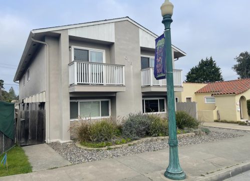 618 Forest Ave, Del Monte Park, CA 93950-4244