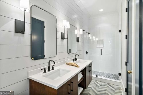 2731 Arden Rd, Atlanta GA  30305-1913 exterior