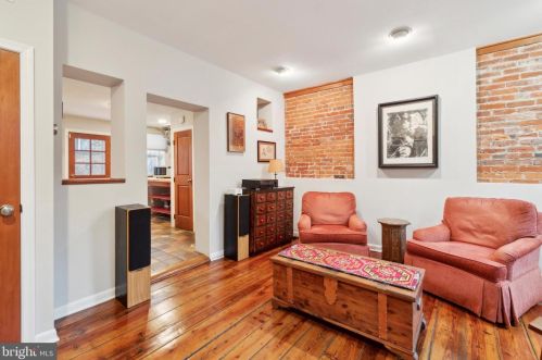 821 10th St, Philadelphia PA 19147-3726 exterior