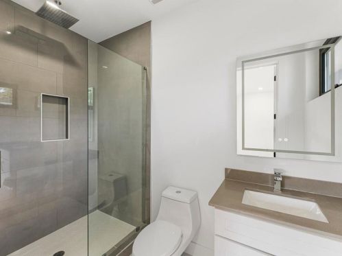 2374 Logan Cir, Atlanta GA  30318-2855 exterior