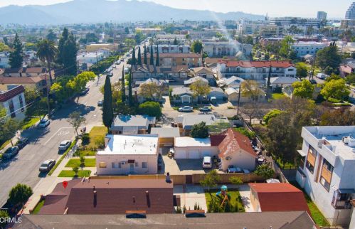 809 Lomita Ave, Glendale CA  91205-1617 exterior