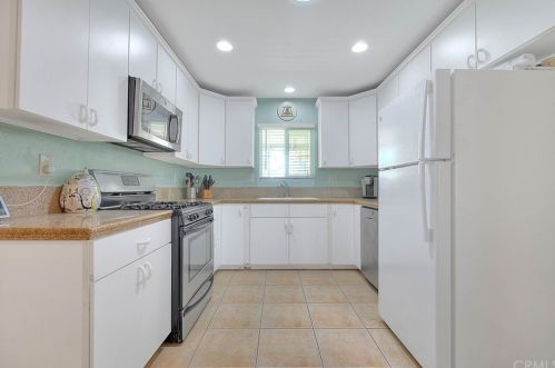 4046 Columbia Ave, Riverside CA  92501-1526 exterior