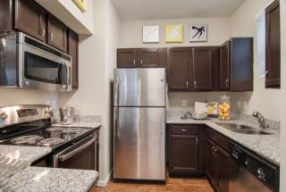 2500 Old Farm Rd, Houston TX  77063-4430 exterior