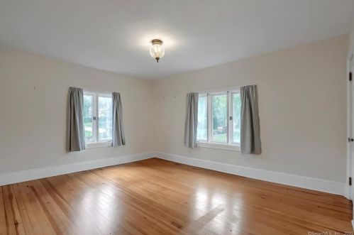 5 Hazel St, Norwalk CT  06851-3016 exterior