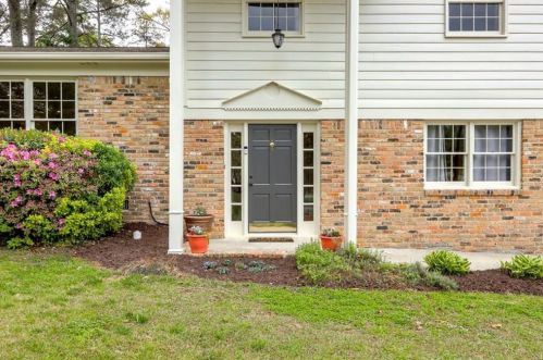 2757 Eaton Pl, Atlanta, GA 30341-3915