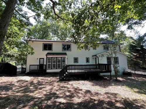 2555 Delridge Dr, Lilburn, GA 30047-5777