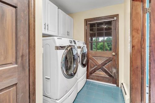 24 Morgan Dr, Wallingford CT  06492-2641 exterior