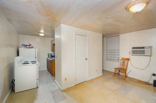 2130 Hatmaker St, Cincinnati OH 45204-1979 exterior