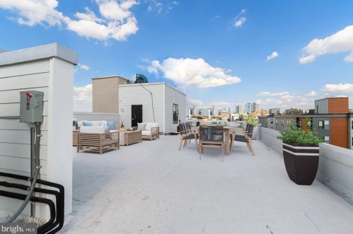 12 43rd St, Philadelphia, PA 19104-2902