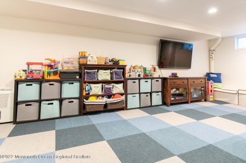 174 White St, Tinton Falls NJ exterior