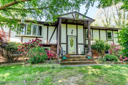 3 Brookline Ct, Middletown, NJ 07748-3302