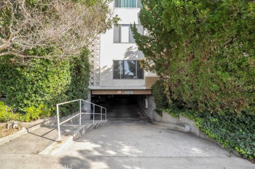 330 Howard St, Glendale, CA 91206-3767