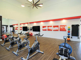 8290 Royalton Rd, Cleveland OH  44133-4717 exterior
