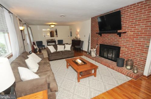 120 Richardson Rd, Trenton, NJ 08691-1136