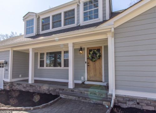 1446 Lamberts Mill Rd, Scotch Plains, NJ 07076-4757