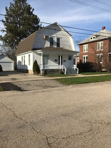 521 Burbank Ave, Bull Valley, IL 60098-4003